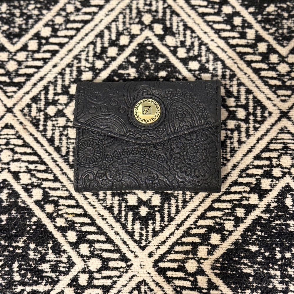 Stone Mountain leather Black Embossed wallet